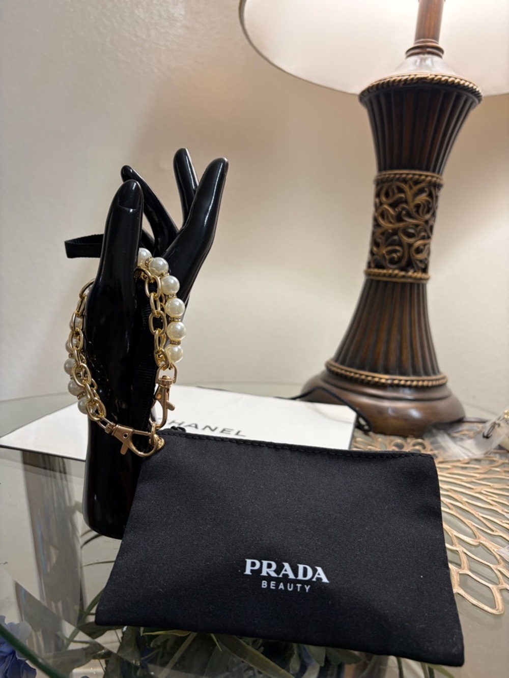 Prada - Picture 3 of 6